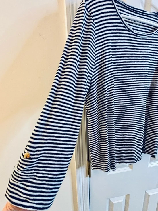 Chico's Top Knit Navy White Silver Stripe roll-tab 3/4 Sleeve Scoop casual large - Picture 6 of 8